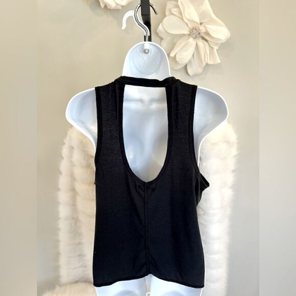 Alala Keyhole Muscle Tee (S) - Picture 11 of 11